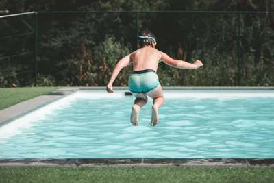 Verblijfpark Ardinam - Freibad auf dem Campingplatz