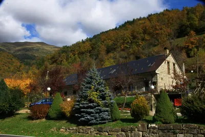 Camping Viu - Hauptgebäude des Campingplatzes