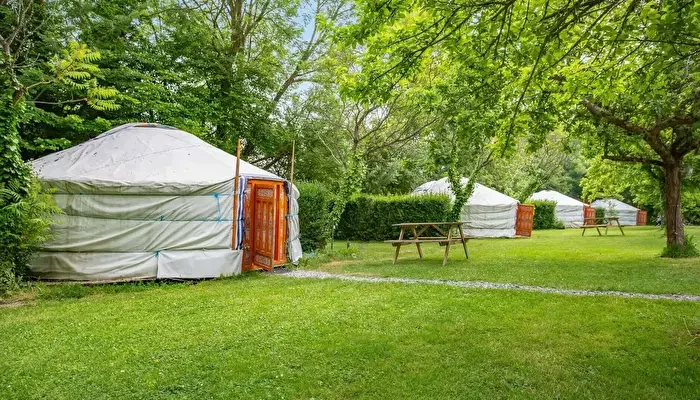 Camping Village De Yourtes