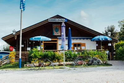 Camping Walchensee - Campingplatz Rezeption, Mini-Markt und Cafe