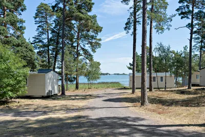 First Camp Oknö-Mönsterås - Mobilheime mit Blick auf das Wasser