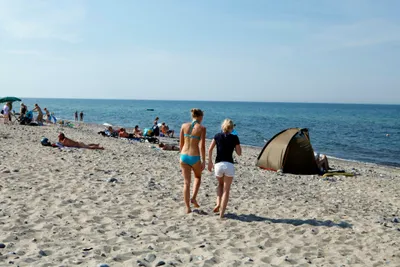 Campingpark Ostseestrand - Camper am Strand vom Campingplatz
