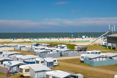 Camping am Nordseestrand - Wohnwagenstellplätze auf dem Campingplatz