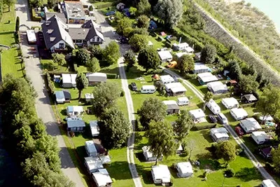 Camping Ampersee -  Campingplatz aus der Vogelperspektive