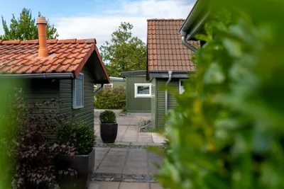 Camping Arnumer See - Außenansicht der Chalets