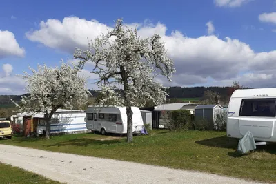 Campingplatz Bergesruh - Wohnmobil- und  Wohnwagenstellplätze auf der Wiese