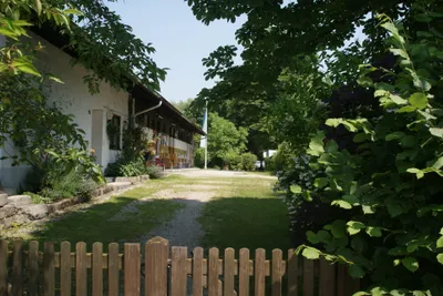 Camping Erlensee  -  Hauptgebäude vom Campingplatz im Grünen