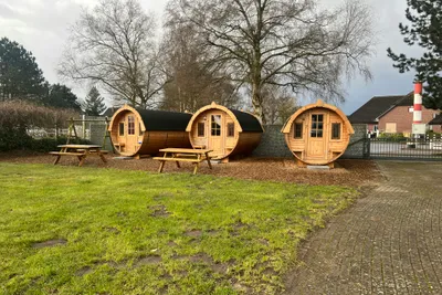 Campingplatz Steller See  Camping Familienpark Steller See - Schlaffässer auf dem Campingplatz