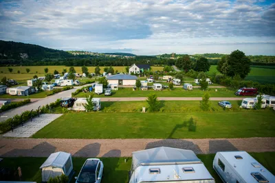 Campingplatz Freizeitinsel - Wohnmobil- und  Wohnwagenstellplätze auf dem Campingplatz