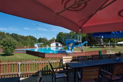 Campingplatz Frielendorf - Schwimmbad.jpg