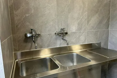Camping Mariengrund - Geschirrspülbecken im Sanitärgebäude