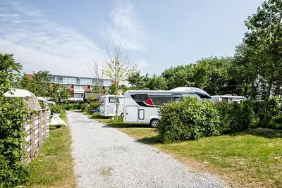 Campingplatz Neuwarft - Wohnwagen- und Wohnmobilstellplätzen am Weg