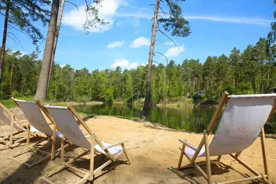 Campingplatz Olympiasee - Liegestühle am Olympiasee Campingplatz