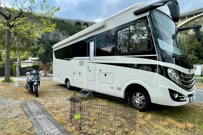 Caravan Park La Vesima - Wohnmobil- und  Wohnwagenstellplätze auf dem Campingplatz