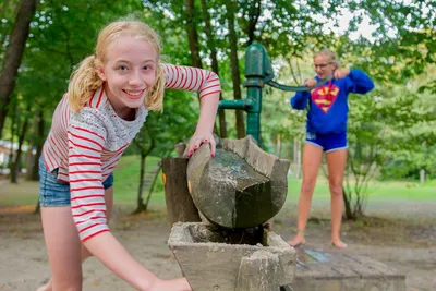 Camping D'n Mastendol  - Kinder auf dem vom Campingplatz