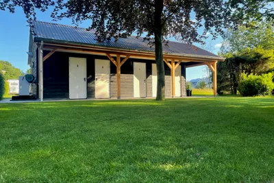 Camping De Deelderij - Standplätze auf der Wiese auf dem Campingplatz