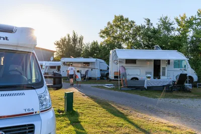 Camping De Kuilart - Standplätze auf dem Campingplatz