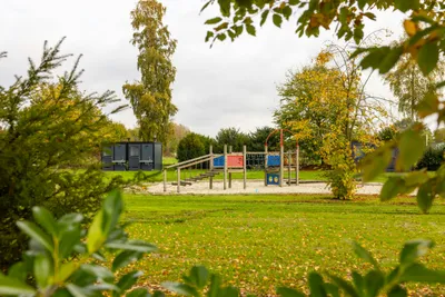 De Leughte - Blick auf den Kinderspielplatz des Campingplatzes