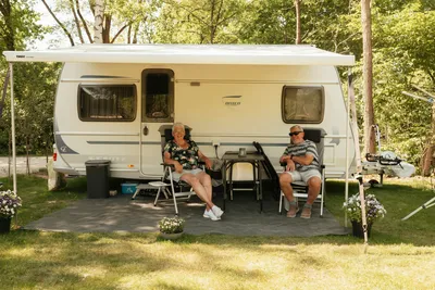 Negende Zaeligheyt - Standplätze im Grünen auf dem Campingplatz