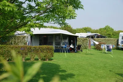 Camping De Visser - Wohnmobil- und  Wohnwagenstellplätze