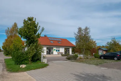 Donau-Lech Camping  - Blick auf das Servicegebäude auf dem Campingplatz