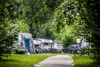 Camping Klagenfurt am Wörthersee - Wohnmobil- und Wohnwagenstandplätze auf der Wiese