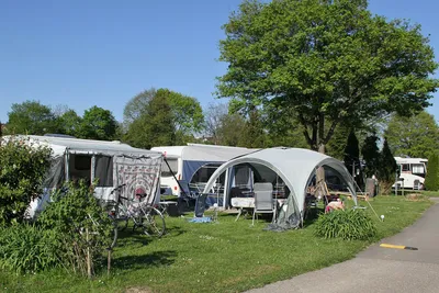 Fortuna Camping  -  Stellplatz vom Campingplatz auf grüner Wiese