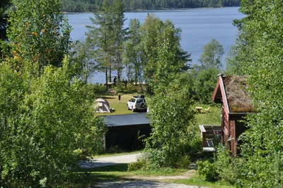 Fossumsanden Camping -  mit Blick auf den See