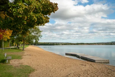 Freizeitzentrum Hardtsee - Lage am See - Strand