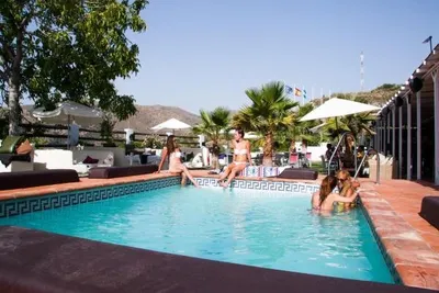 Camping Fuente del Lobo - Blick auf den Pool vom Campingplatz