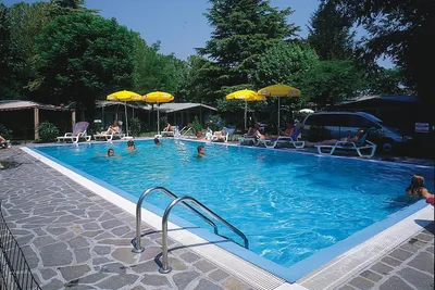 Camping Garden Tourist - Poolanlage auf dem Campingplatz