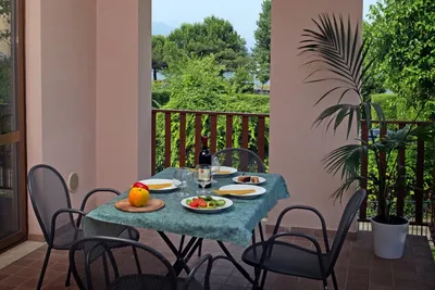 Camping Garden Tourist - Blick von der Terrasse auf den Gardasee