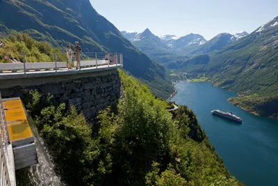 Geirangerfjorden Feriesenter -  mit Blick auf den See