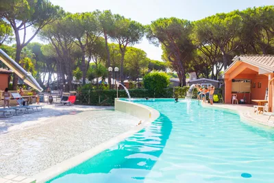 Gitavillage Il Gabbiano  Camping Il Gabbiano Village - Freibad auf dem Campingplatz