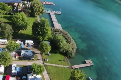 Camping Gretl am See  -  Luftaufnahme vom Stellplatz am See auf dem Campingplatz