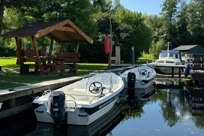 Camping Hafen Eggesin   Hafen Eggesin - Camping - Hafenbar - Bootsanleger am Campingplatz