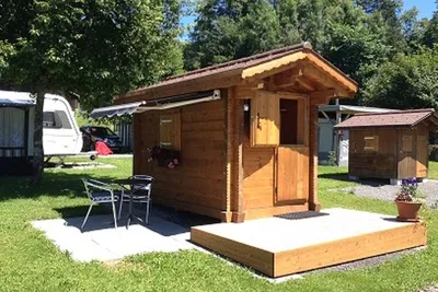 Camping Hofstatt-Derfli  -  Mobilheim auf dem Campingplatz