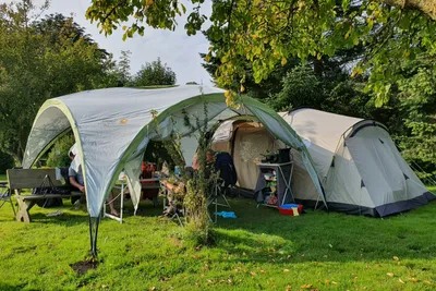 Höpkens Campingplatz & Ferienwohnungen - Bild 2