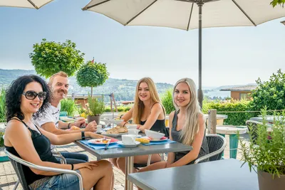Camping Hüttenberg  - Gartenterrasse  auf dem Campingplatz