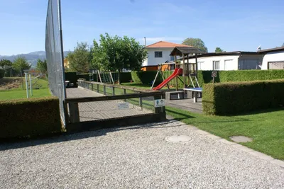 Camping Idyll  -  Spielplatz auf dem Campingplatz