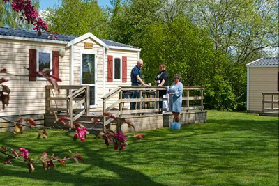 Jägersbo Camping - Mobilheime mit Terrasse auf dem Campingplatz
