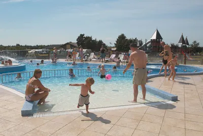 Jambo Feriepark -   Poolbereich auf dem Campingplatz