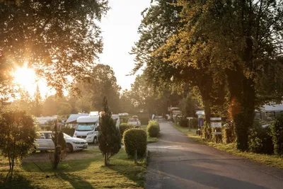 Kaiser Camping - Standplätze im Grünen auf dem Campingplatz