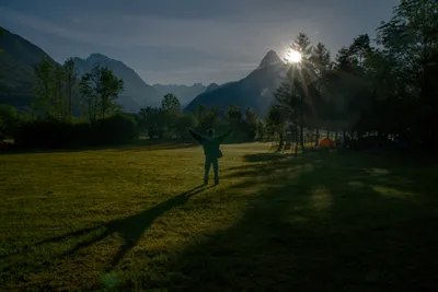 Kamp Polovnik - Sonnenaufgang über den julischen Alpen vom Campingplatz aus gesehen