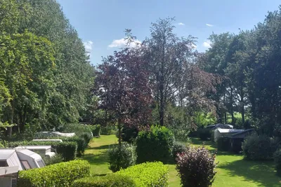 Kampeerterrein De Boekelter - Wohnmobil- und Wohnwagenstandplätze auf der Wiese