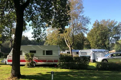 KNAUS Campingpark Haren - Stellplätze auf der Wiese