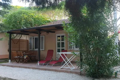 Kranjski Kamp Terrasse eines Ferienhauses
