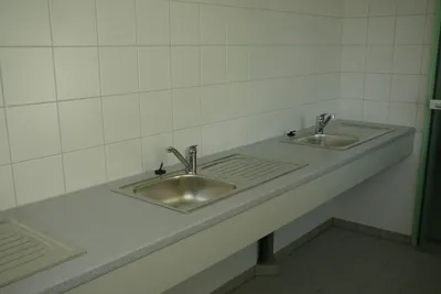 Kur-Camping Rumkerhof  - Spülbecken in der Küche vom Campingplatz
