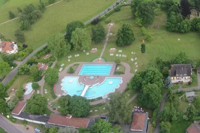 Kur- und Feriencamping Badenweiler - Der Eintritt für das Freibad in Badenweiler ist für Gäste des Campingplatz frei