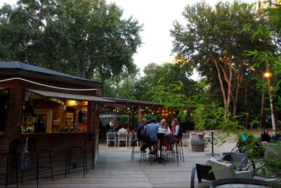 Camping L' Art de Vivre - Restaurant und Barbereich des Campingplatzes